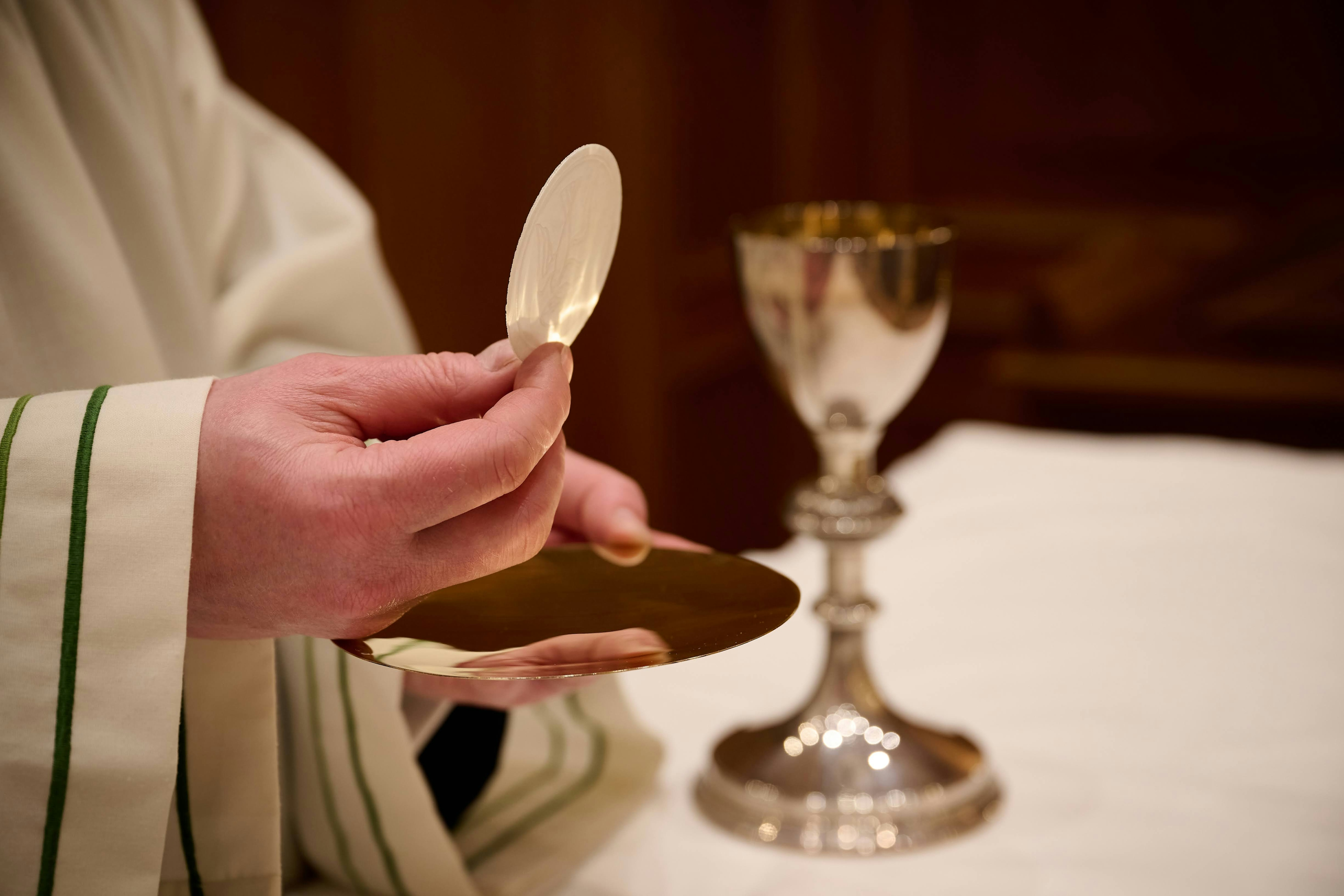 Communion - Sacrament hero image